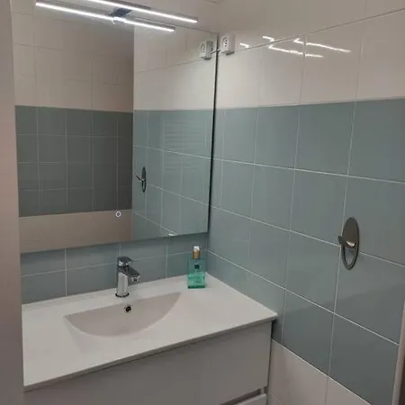 Piscina E Em Santa Cruz *